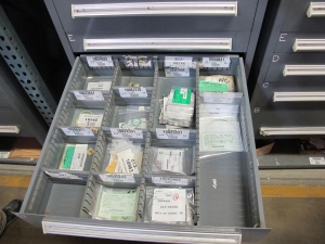 STANLEY VIDMAR HEAVY DUTY 5-DRAWER PARTS CABINET W/ CONTENTS (W-50) LOADING & HANDLING FEE $25-